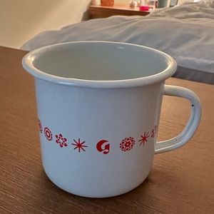 Glossier winter mug